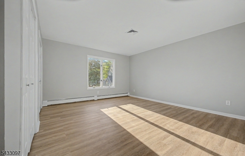22 Flynn Pl Property Photo 18