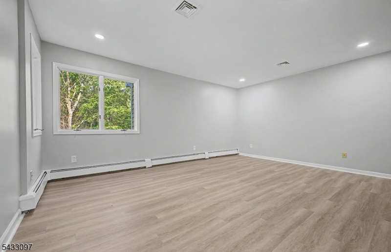 22 Flynn Pl Property Photo 19