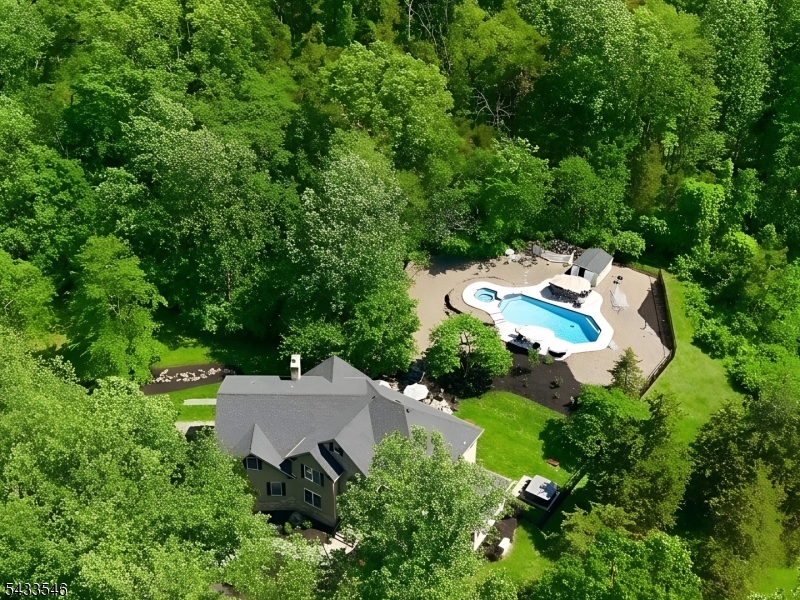41 Sutton Farm Rd Property Photo 1