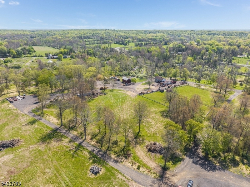 9 Creamery Ln Property Photo 25