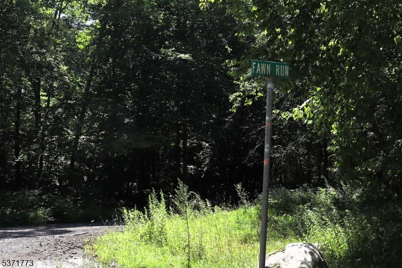 Fawn Run Property Photo 14
