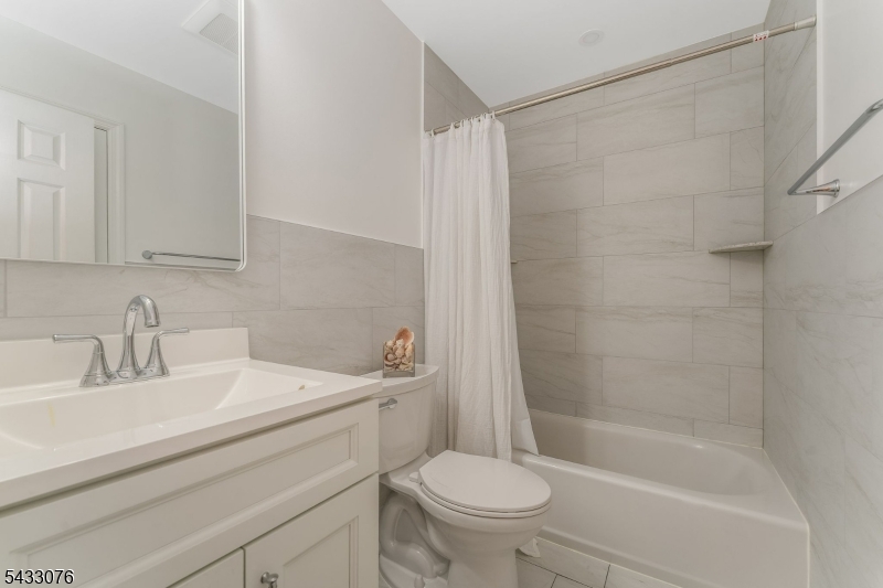 130 Locust Ct Property Photo 17