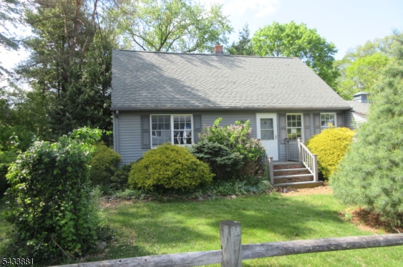 12 Jericho Rd Property Photo 1