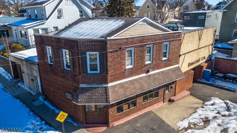 307 Paterson Ave Property Photo 1