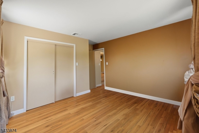 216 E Lake Shore North O103 Property Photo 12
