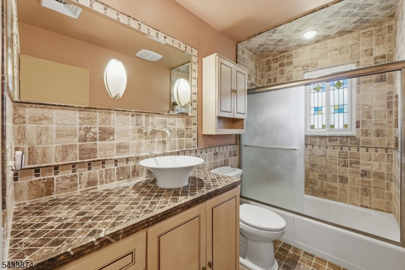 216 E Lake Shore North O103 Property Photo 16