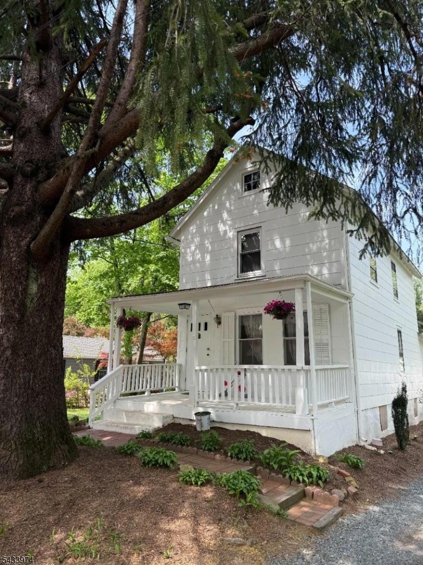 10 Bodnar St Property Photo 1