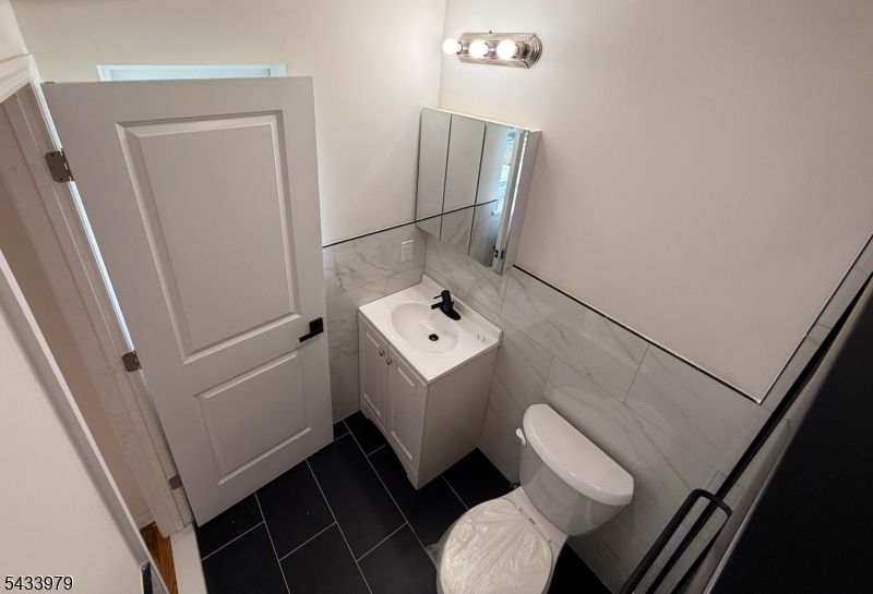 144 Fabyan Pl Property Photo 4