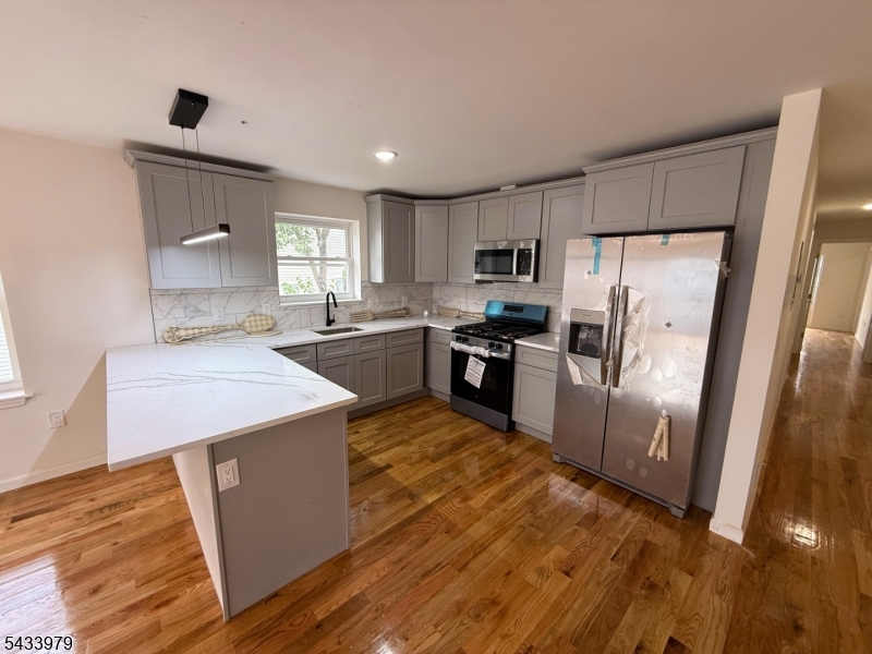 144 Fabyan Pl Property Photo 12