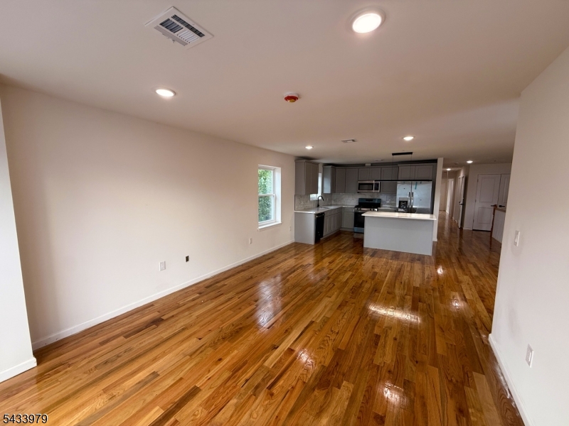 144 Fabyan Pl Property Photo 13