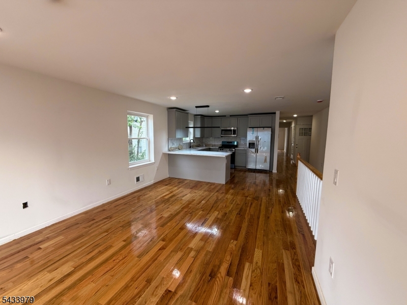 144 Fabyan Pl Property Photo 14
