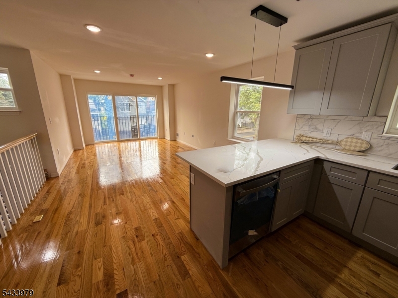 144 Fabyan Pl Property Photo 15
