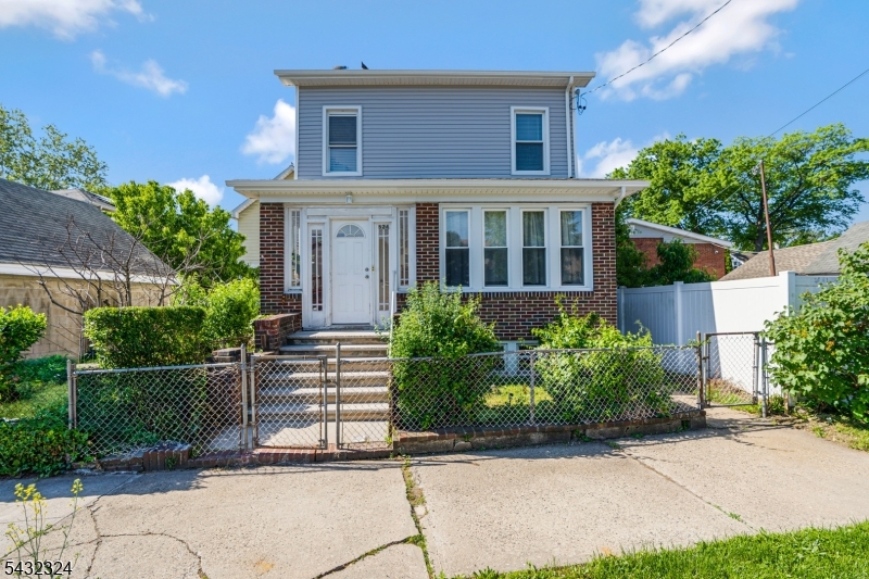 524 Lehigh St Property Photo 1