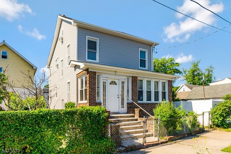 524 Lehigh St Property Photo 3