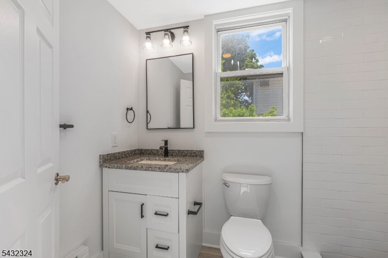 524 Lehigh St Property Photo 15