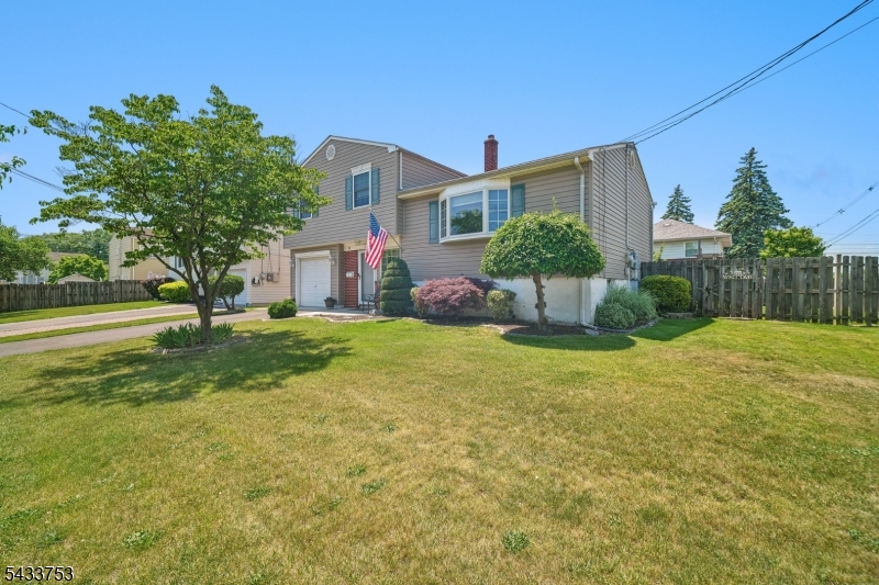 53 Orchard St Property Photo 2