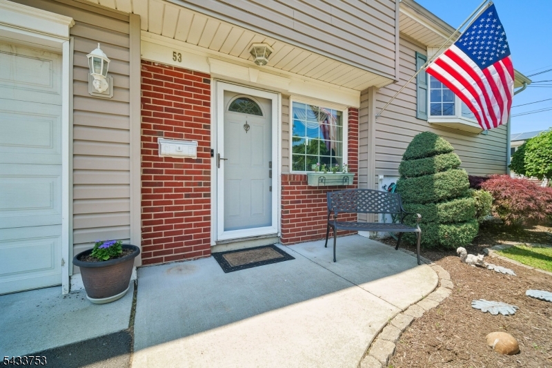 53 Orchard St Property Photo 3