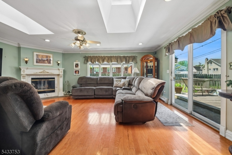 53 Orchard St Property Photo 7