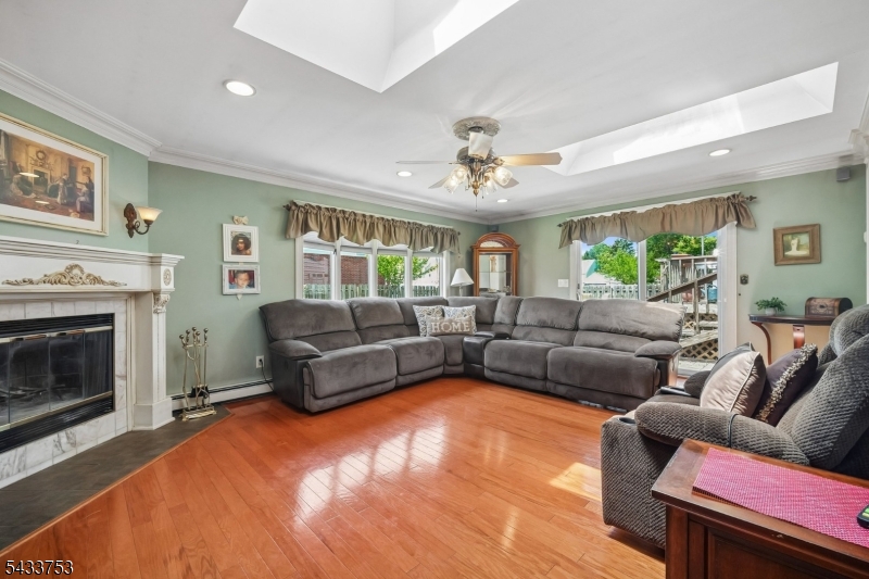 53 Orchard St Property Photo 9