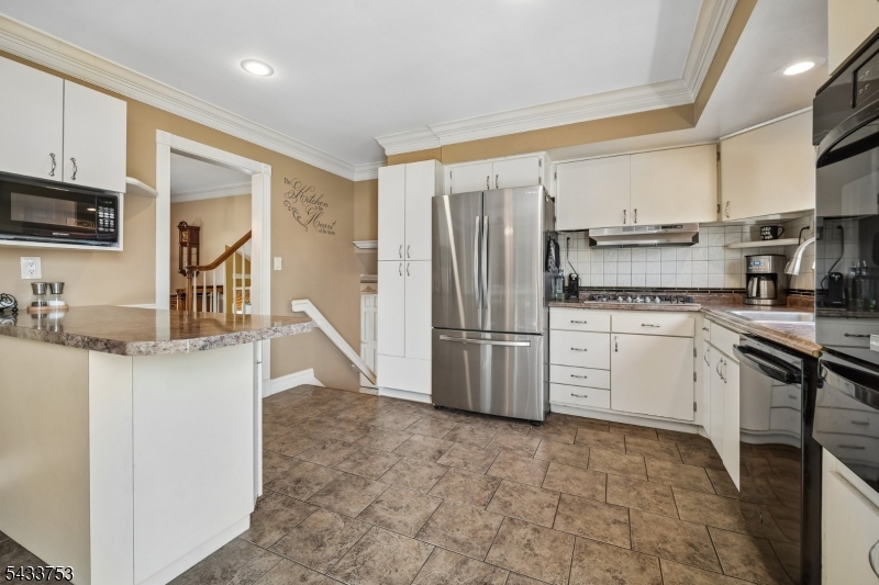 53 Orchard St Property Photo 14