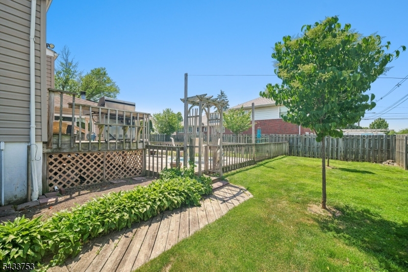 53 Orchard St Property Photo 29