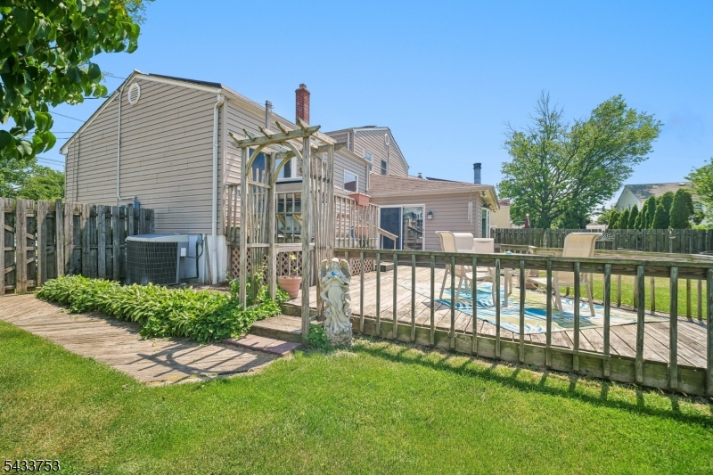 53 Orchard St Property Photo 30
