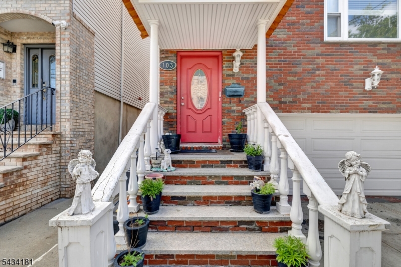 103 Houston St Property Photo 4