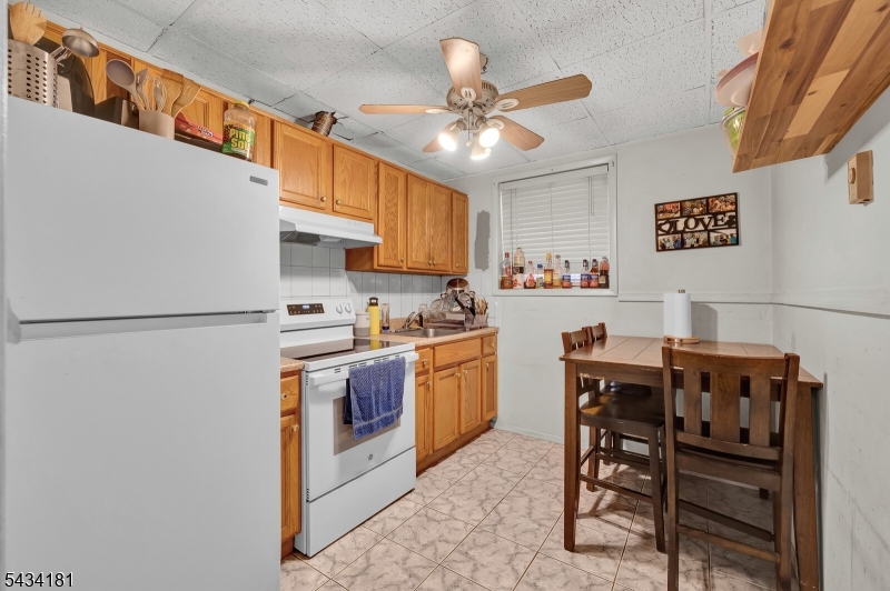 103 Houston St Property Photo 22