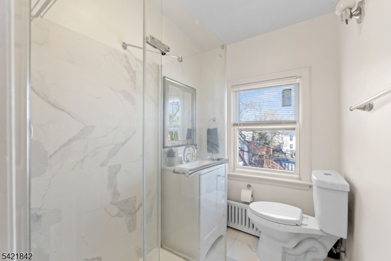 137 S Burnet St 3 Property Photo 18