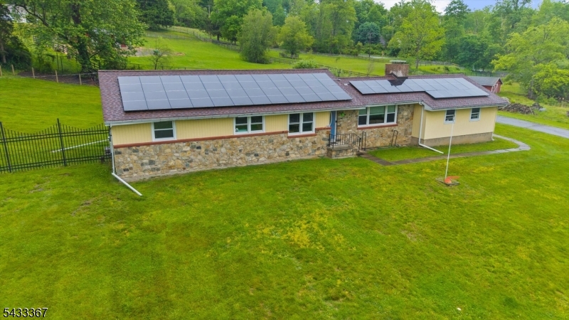 650 Woodglen Rd Property Photo 1