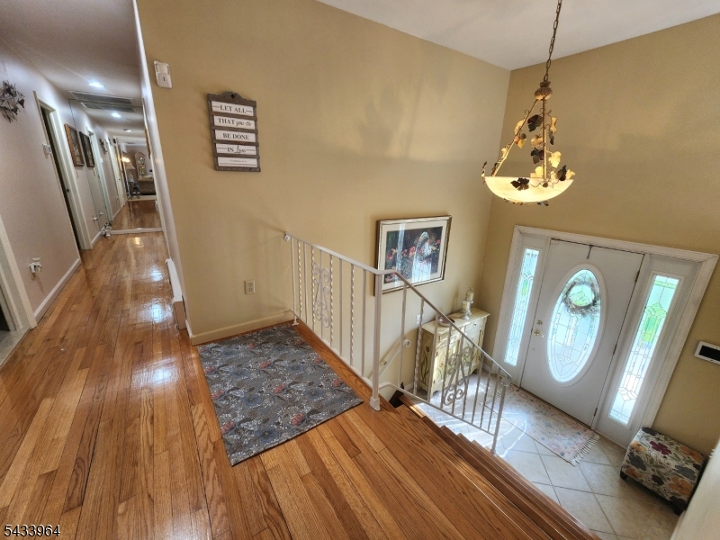39 Douglas Dr Property Photo 3
