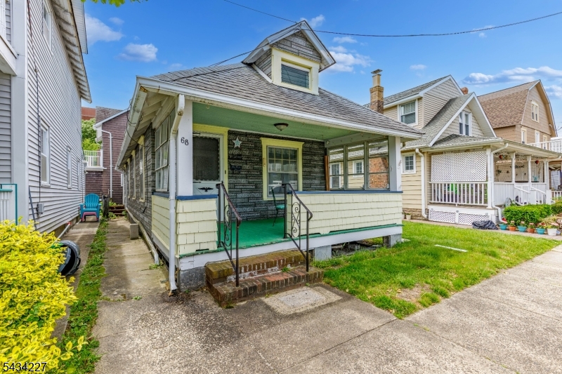 68 Franklin Ave