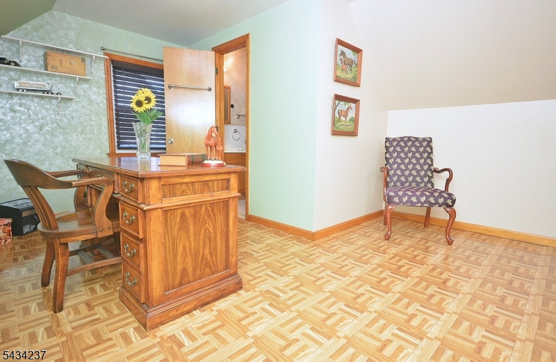 2463 Dorchester Rd Property Photo 15