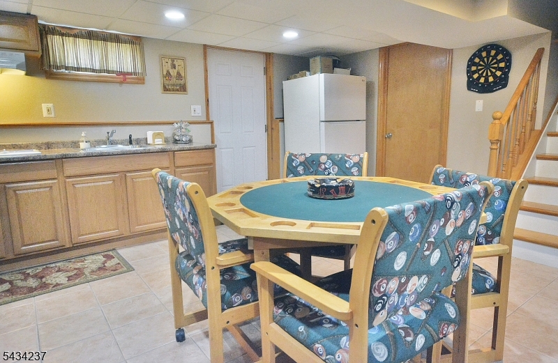 2463 Dorchester Rd Property Photo 18
