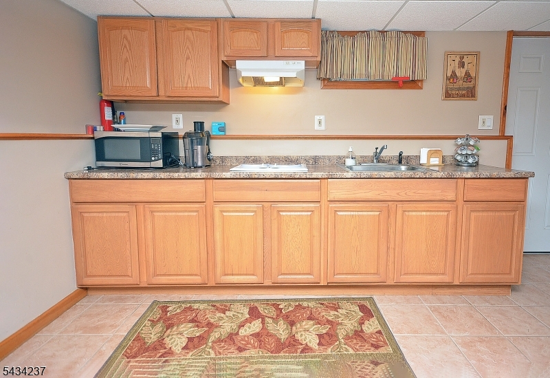 2463 Dorchester Rd Property Photo 22