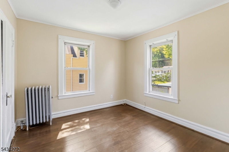 102 Lincoln St Property Photo 8