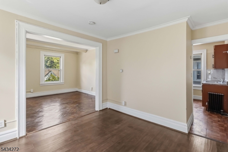 102 Lincoln St Property Photo 13