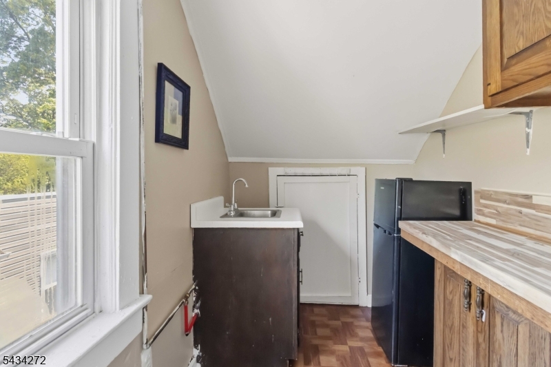 102 Lincoln St Property Photo 19
