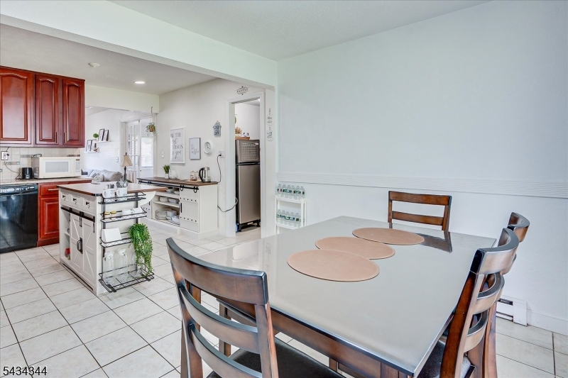 15 Markham Rd Property Photo 7