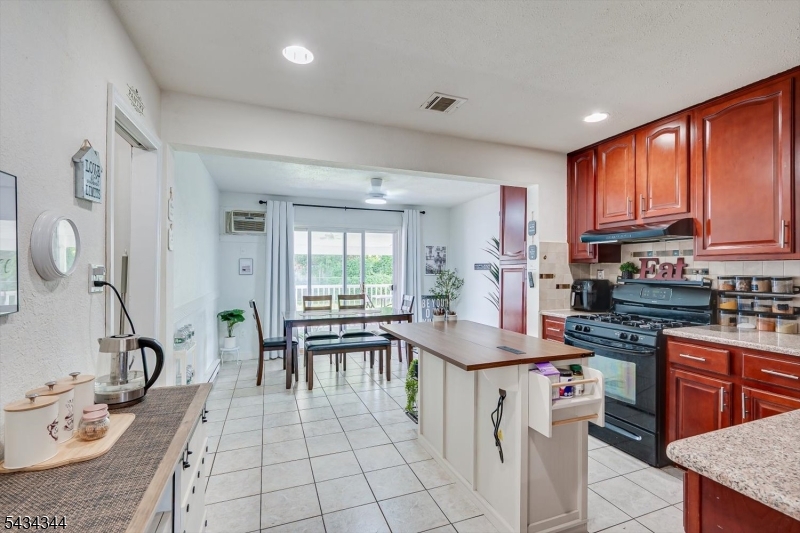 15 Markham Rd Property Photo 10