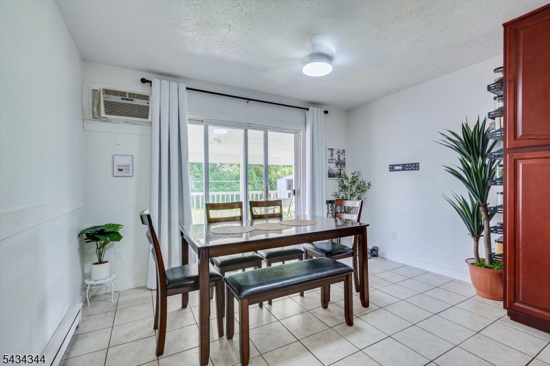 15 Markham Rd Property Photo 16
