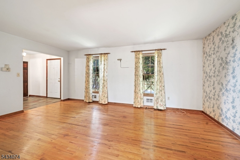 42 Higginsville Rd Property Photo 6