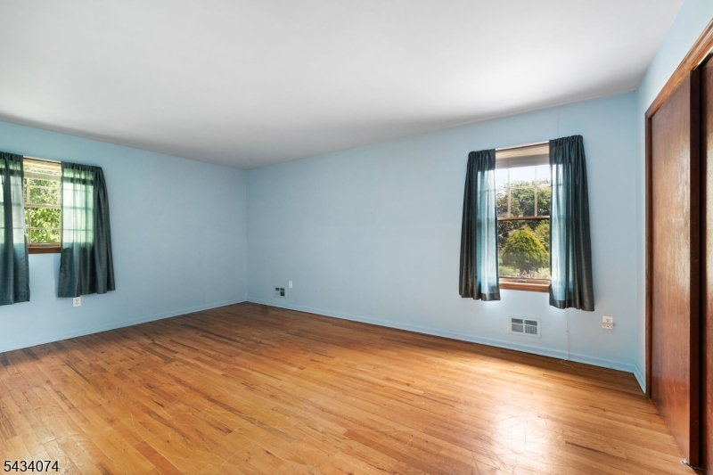 42 Higginsville Rd Property Photo 17