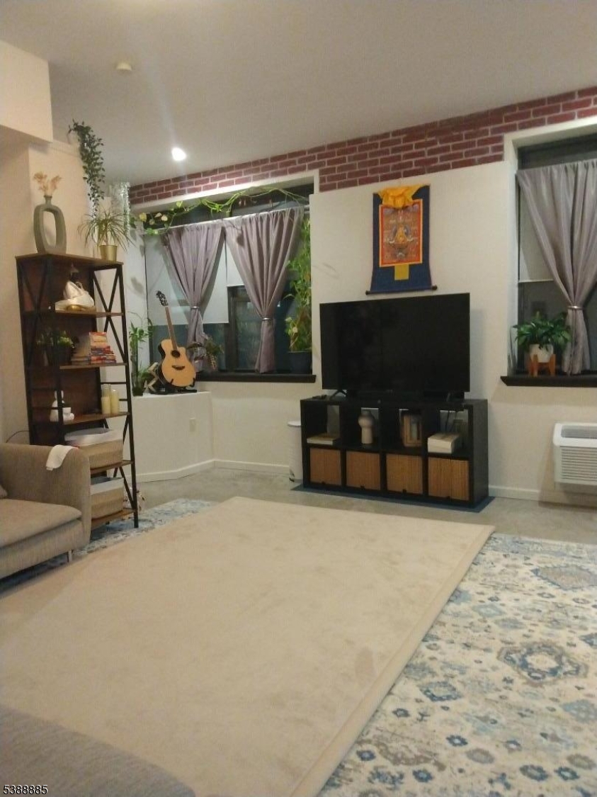 111 Mulberry St 6j Property Photo 9