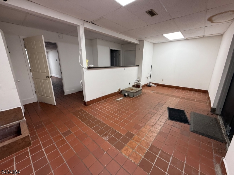 266 Clove Rd Property Photo 9