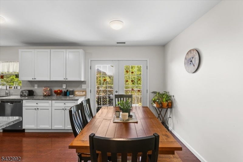47 Winding Way Property Photo 8