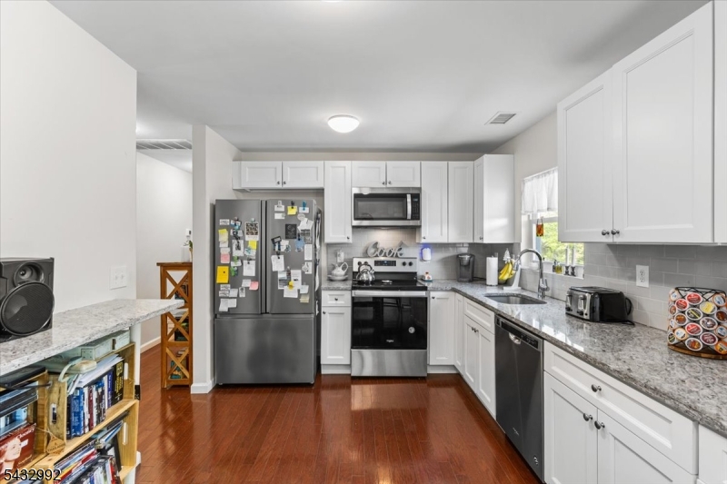 47 Winding Way Property Photo 10