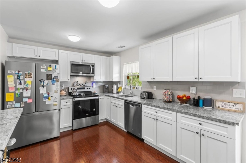 47 Winding Way Property Photo 11