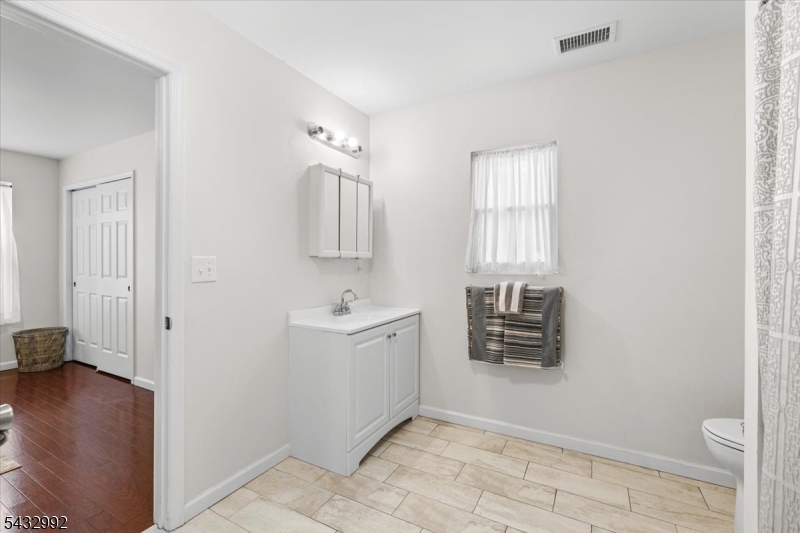 47 Winding Way Property Photo 17