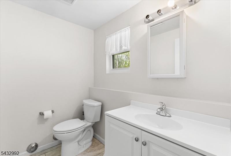 47 Winding Way Property Photo 22
